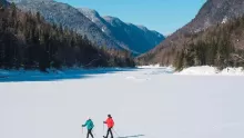 Sports d'hiver au Parc national de la Jacques-Cartier - Photo © Francis Gagnon, Office du tourisme de Québec